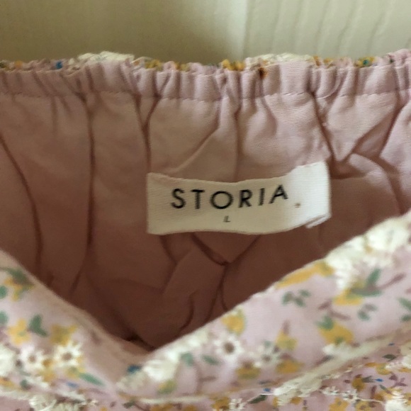 NWOT large embroidered floral crop top - Picture 4 of 6